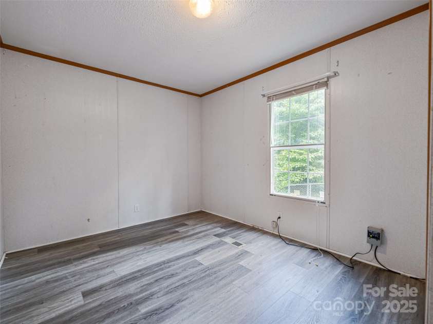 8 Vultures Nest None, Swannanoa, NC 28778.  MLS# CAR4278150, YatesRealty ID 28306. 