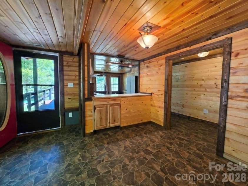 92 Buchanan Drive, Bakersville, NC 28705.  MLS# CAR4390625, YatesRealty ID 28306. 