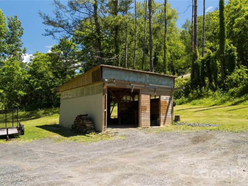 92 Buchanan Drive, Bakersville, NC 28705.  MLS# CAR4390625, YatesRealty ID 28306. 