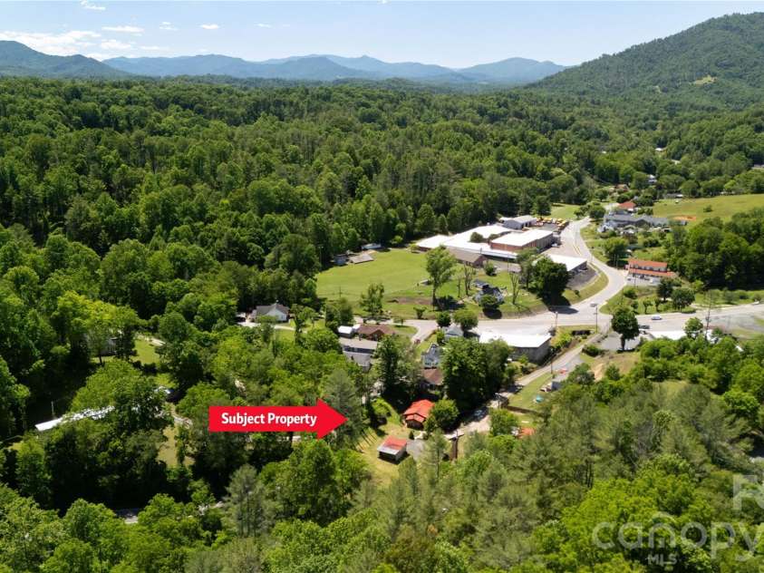 92 Buchanan Drive, Bakersville, NC 28705.  MLS# CAR4390625, YatesRealty ID 28306. 