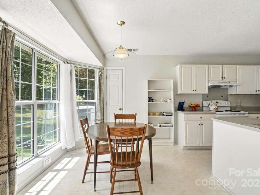 8213 Martindale Lane, Charlotte, NC 28216.  MLS# CAR4285690, YatesRealty ID 28308. 