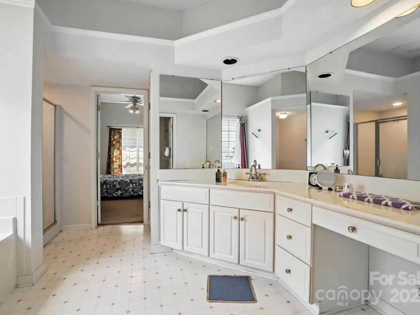8213 Martindale Lane, Charlotte, NC 28216.  MLS# CAR4285690, YatesRealty ID 28308. 