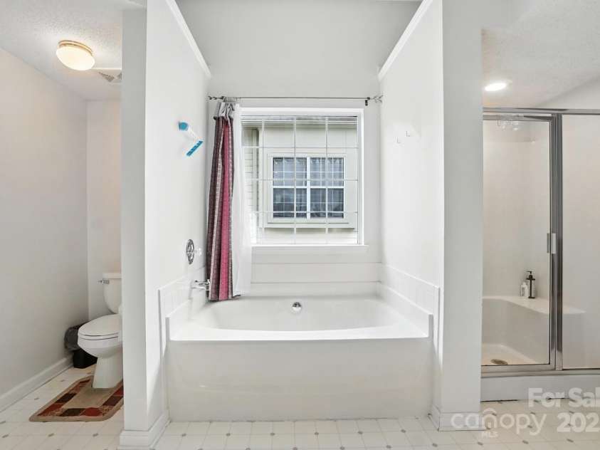 8213 Martindale Lane, Charlotte, NC 28216.  MLS# CAR4285690, YatesRealty ID 28308. 