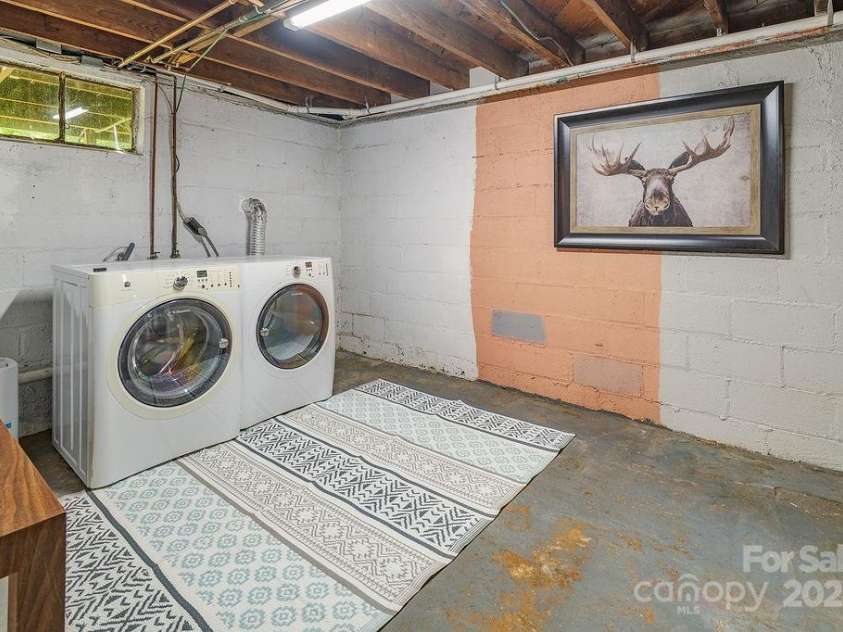 106 Shelburne Road, Asheville, NC 28806.  MLS# CAR4264769, YatesRealty ID 28309. 