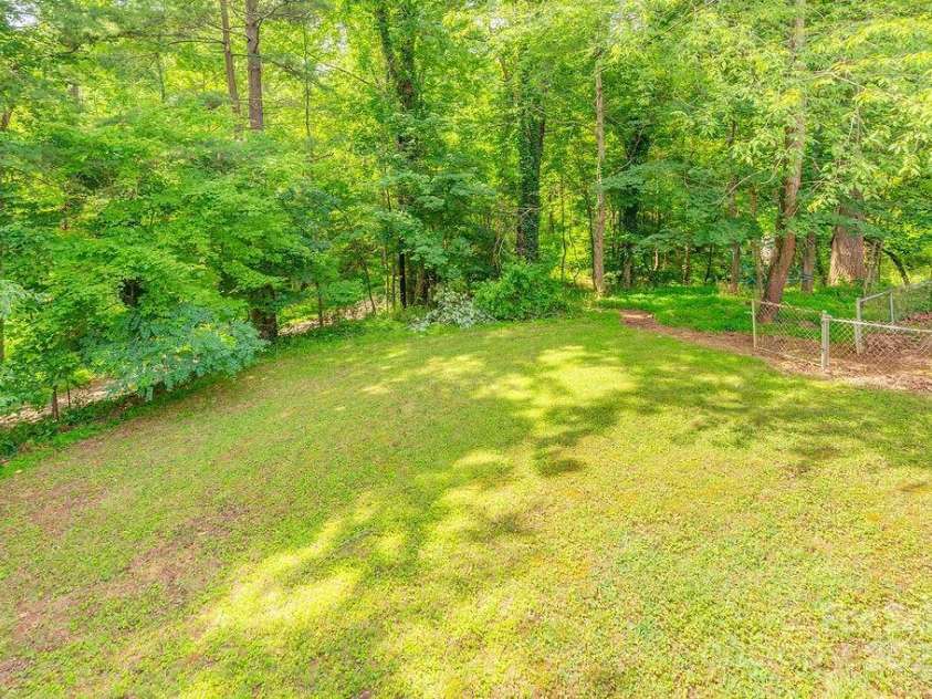106 Shelburne Road, Asheville, NC 28806.  MLS# CAR4264769, YatesRealty ID 28309. 