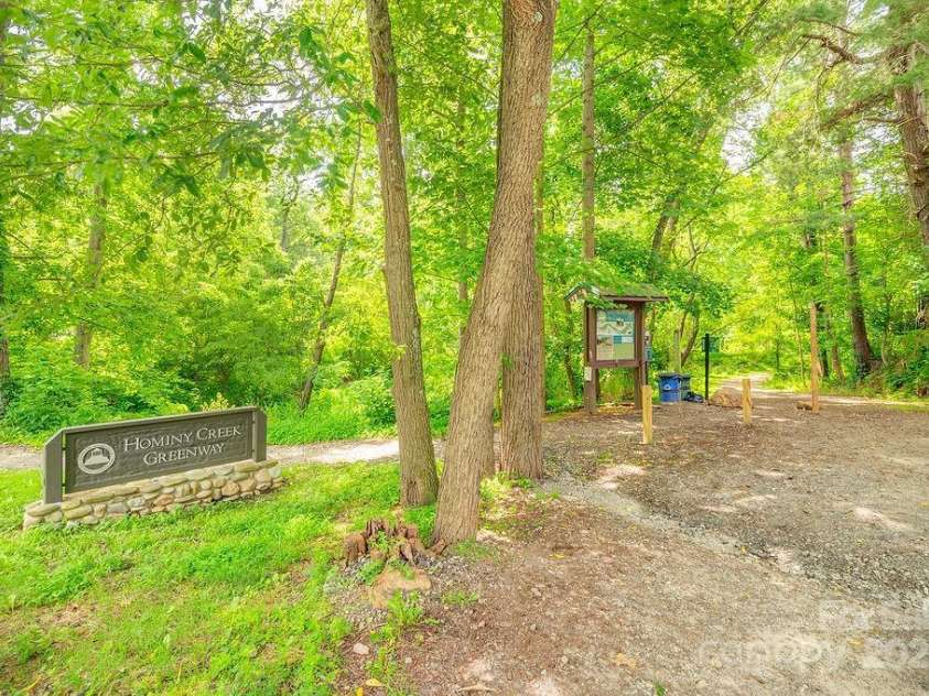 106 Shelburne Road, Asheville, NC 28806.  MLS# CAR4264769, YatesRealty ID 28309. 