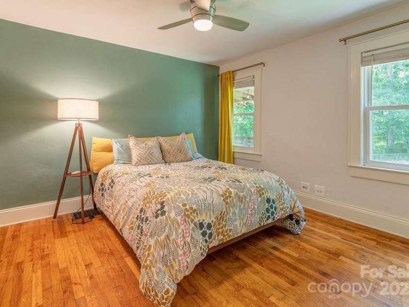 106 Shelburne Road, Asheville, NC 28806.  MLS# CAR4264769, YatesRealty ID 28309. 