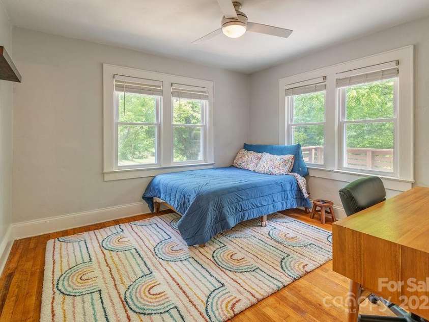 106 Shelburne Road, Asheville, NC 28806.  MLS# CAR4264769, YatesRealty ID 28309. 