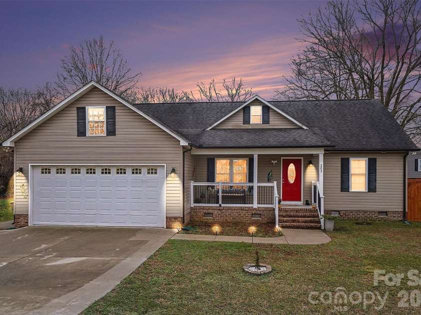 202 27th Street None, Kannapolis, NC 28083.  MLS# CAR4335506, YatesRealty ID 2831. 