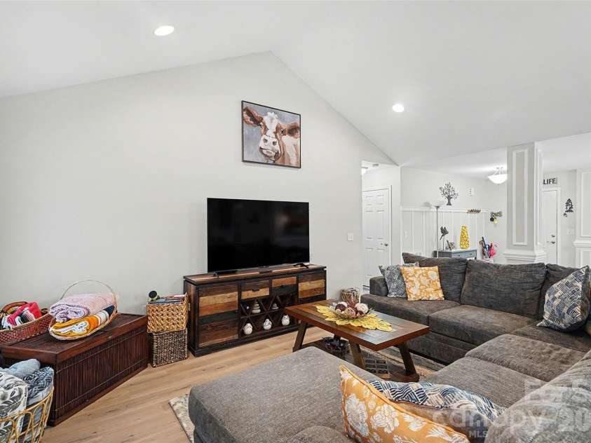 202 27th Street None, Kannapolis, NC 28083.  MLS# CAR4335506, YatesRealty ID 2831. 