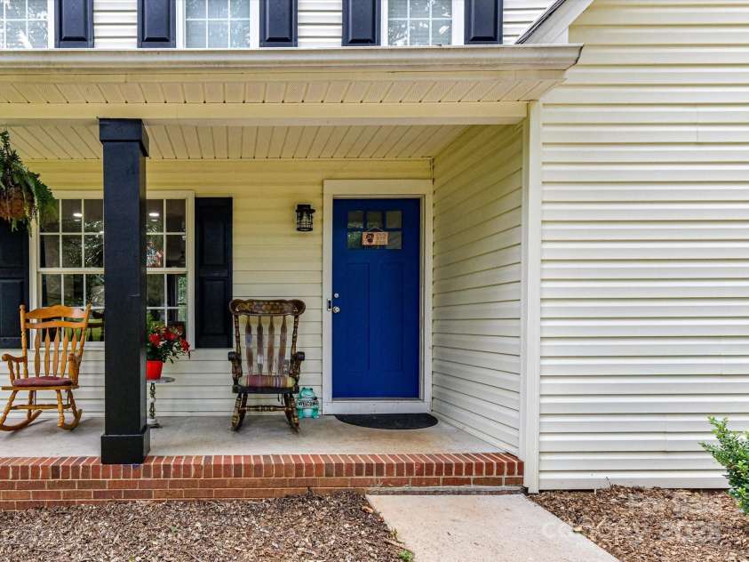 1338 Pell Drive, Lincolnton, NC 28092.  MLS# CAR4284910, YatesRealty ID 28310. 