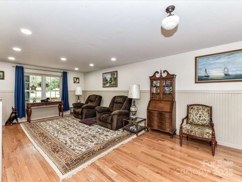 1338 Pell Drive, Lincolnton, NC 28092.  MLS# CAR4284910, YatesRealty ID 28310. 