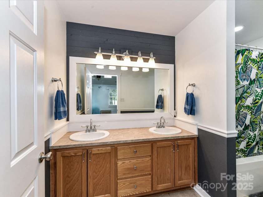 1338 Pell Drive, Lincolnton, NC 28092.  MLS# CAR4284910, YatesRealty ID 28310. 