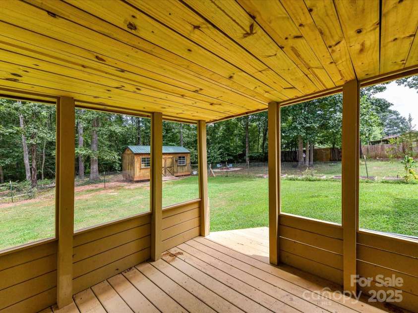 1338 Pell Drive, Lincolnton, NC 28092.  MLS# CAR4284910, YatesRealty ID 28310. 