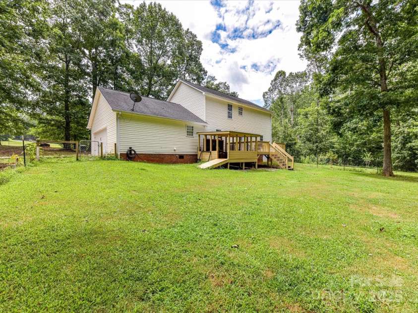 1338 Pell Drive, Lincolnton, NC 28092.  MLS# CAR4284910, YatesRealty ID 28310. 