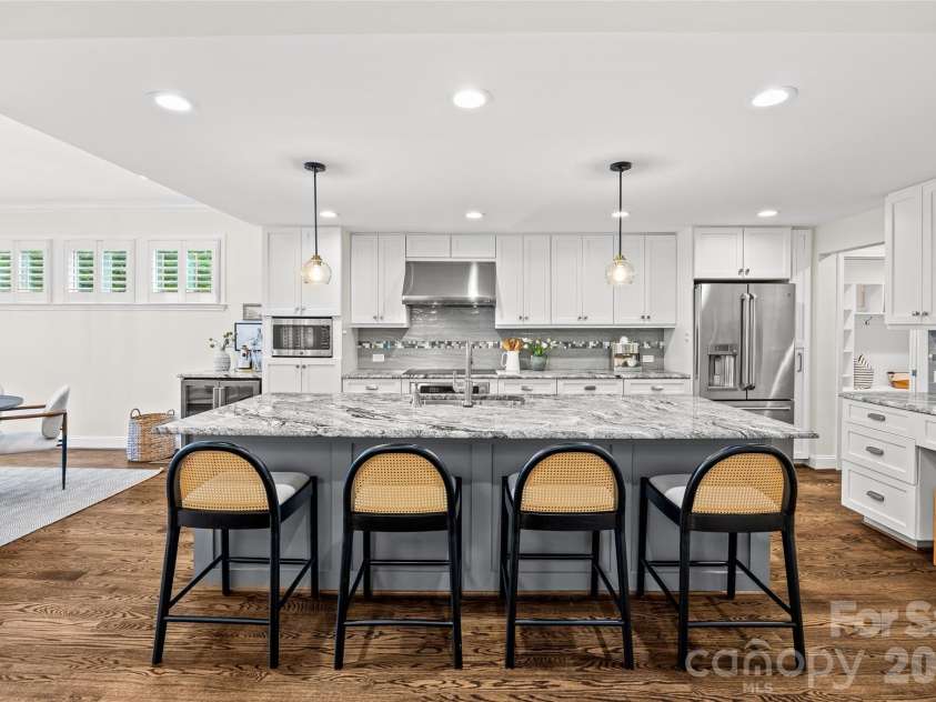 2022 Springdale Avenue, Charlotte, NC 28203.  MLS# CAR4386532, YatesRealty ID 28310. 