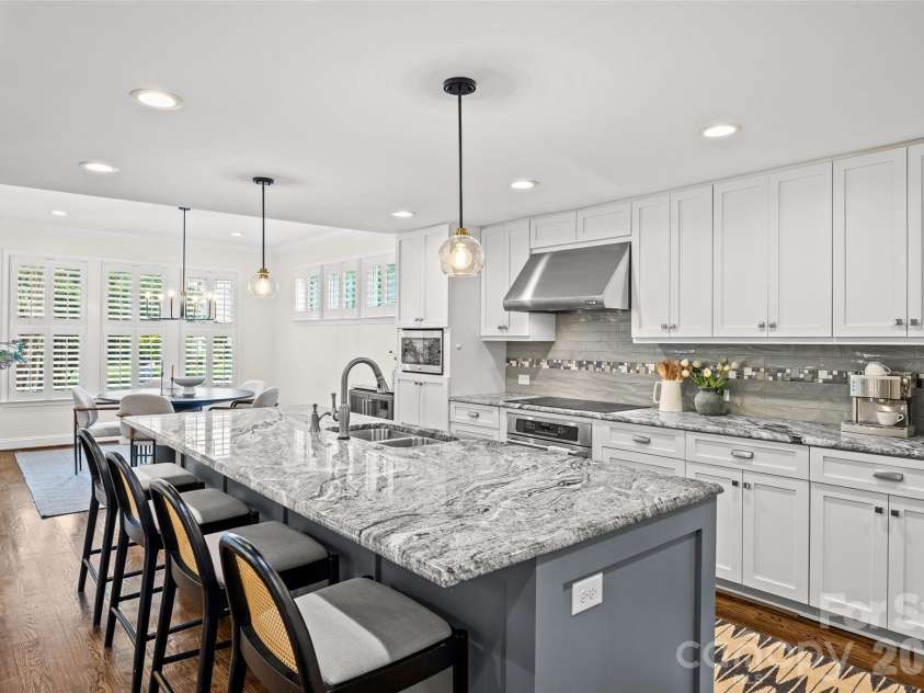 2022 Springdale Avenue, Charlotte, NC 28203.  MLS# CAR4386532, YatesRealty ID 28310. 