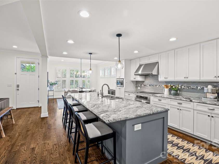 2022 Springdale Avenue, Charlotte, NC 28203.  MLS# CAR4386532, YatesRealty ID 28310. 