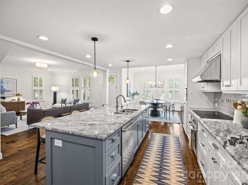 2022 Springdale Avenue, Charlotte, NC 28203.  MLS# CAR4386532, YatesRealty ID 28310. 