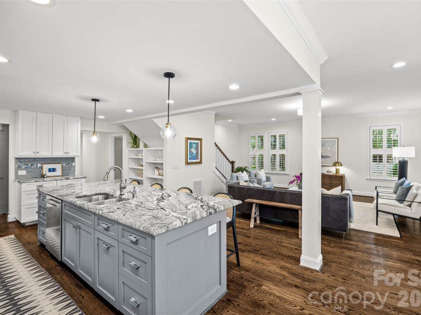 2022 Springdale Avenue, Charlotte, NC 28203.  MLS# CAR4386532, YatesRealty ID 28310. 