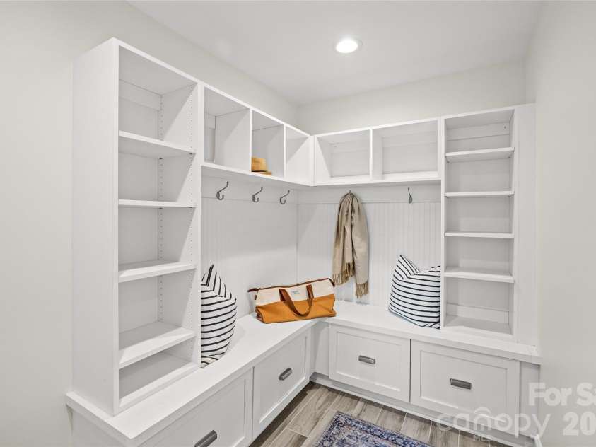2022 Springdale Avenue, Charlotte, NC 28203.  MLS# CAR4386532, YatesRealty ID 28310. 