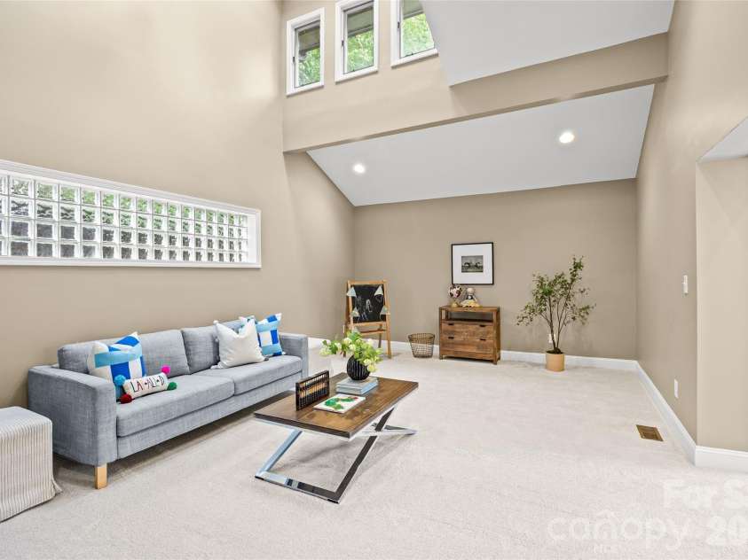 2022 Springdale Avenue, Charlotte, NC 28203.  MLS# CAR4386532, YatesRealty ID 28310. 