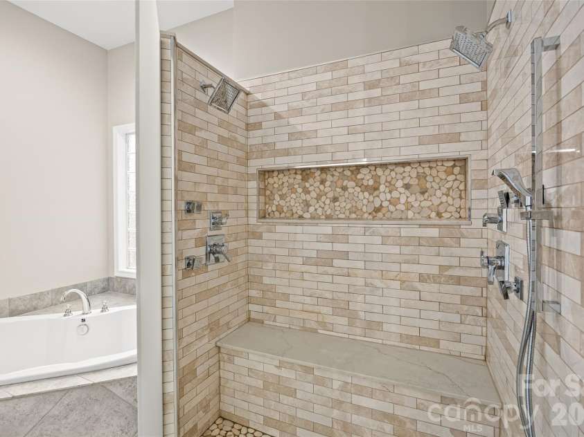 2022 Springdale Avenue, Charlotte, NC 28203.  MLS# CAR4386532, YatesRealty ID 28310. 