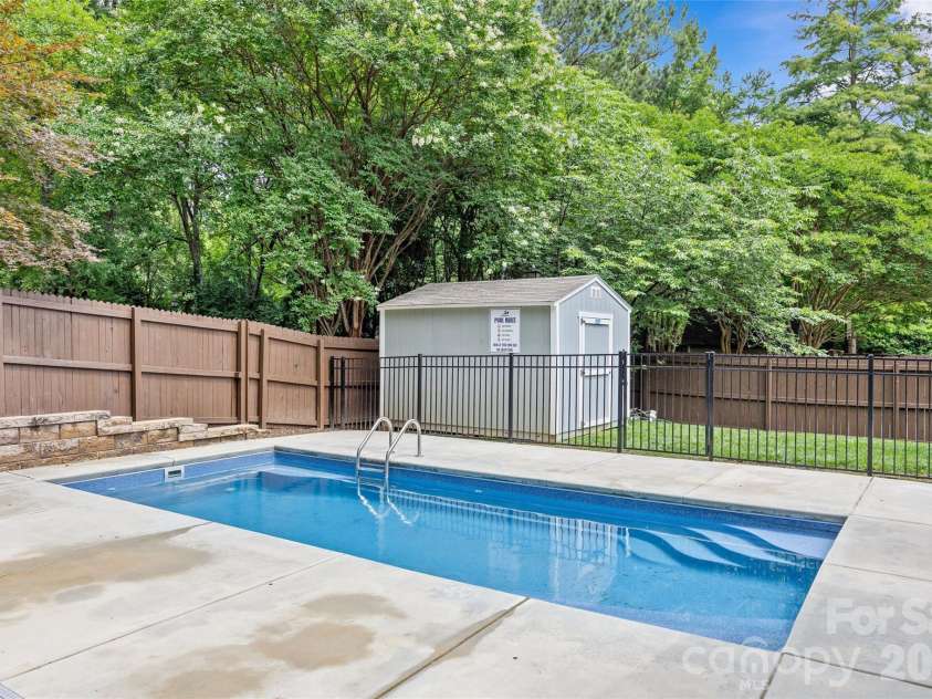 2022 Springdale Avenue, Charlotte, NC 28203.  MLS# CAR4386532, YatesRealty ID 28310. 