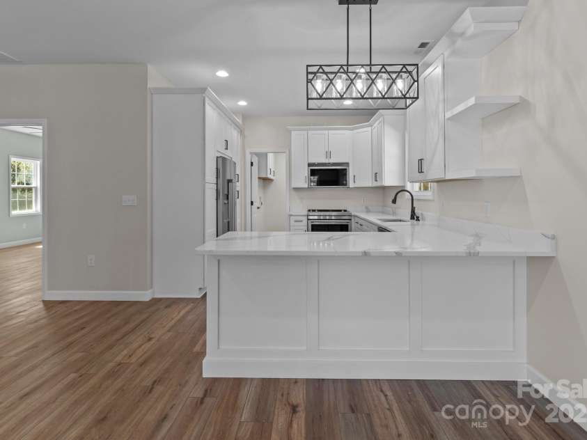 140 Swimmers Lane, Salisbury, NC 28146.  MLS# CAR4233458, YatesRealty ID 28311. Quartz countertops