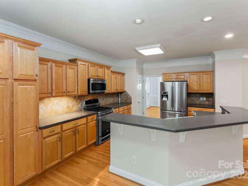 551 Hemmings Place, Concord, NC 28027.  MLS# CAR4244945, YatesRealty ID 28312. 