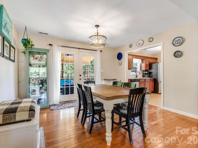 3353 48th Avenue Lane, Hickory, NC 28601.  MLS# CAR4381389, YatesRealty ID 28313. Focused Dining Area/Back Deck Entry View