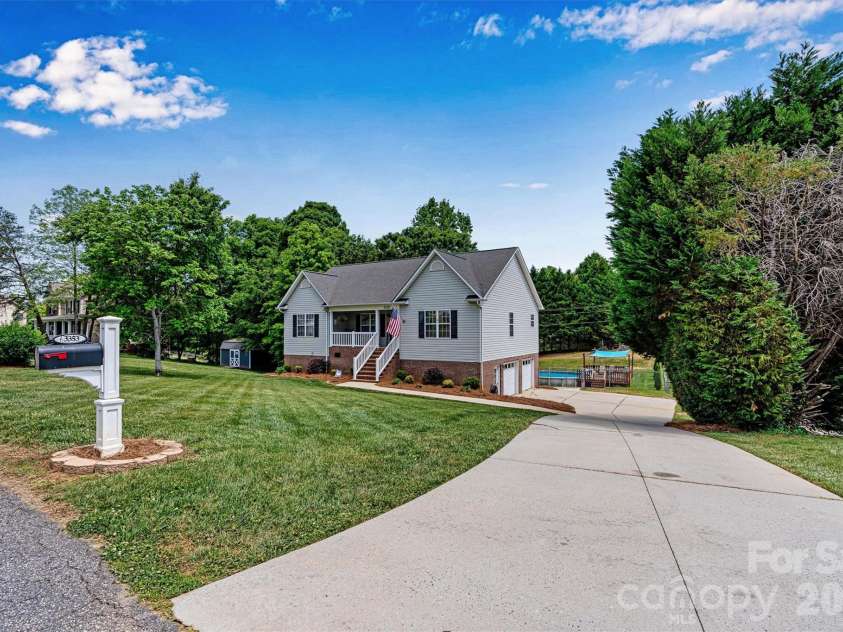 3353 48th Avenue Lane, Hickory, NC 28601.  MLS# CAR4381389, YatesRealty ID 28313. Focused Drive View