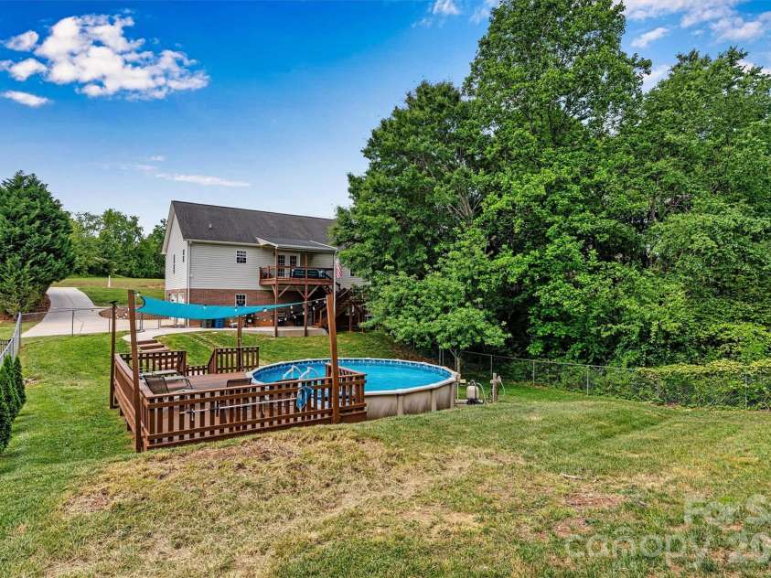 3353 48th Avenue Lane, Hickory, NC 28601.  MLS# CAR4381389, YatesRealty ID 28313. Fully Fenced Back Yard View