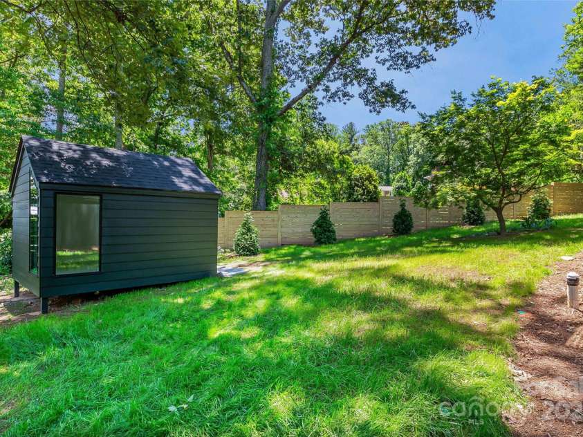 117 English Drive, Candler, NC 28715.  MLS# CAR4259878, YatesRealty ID 28314. 