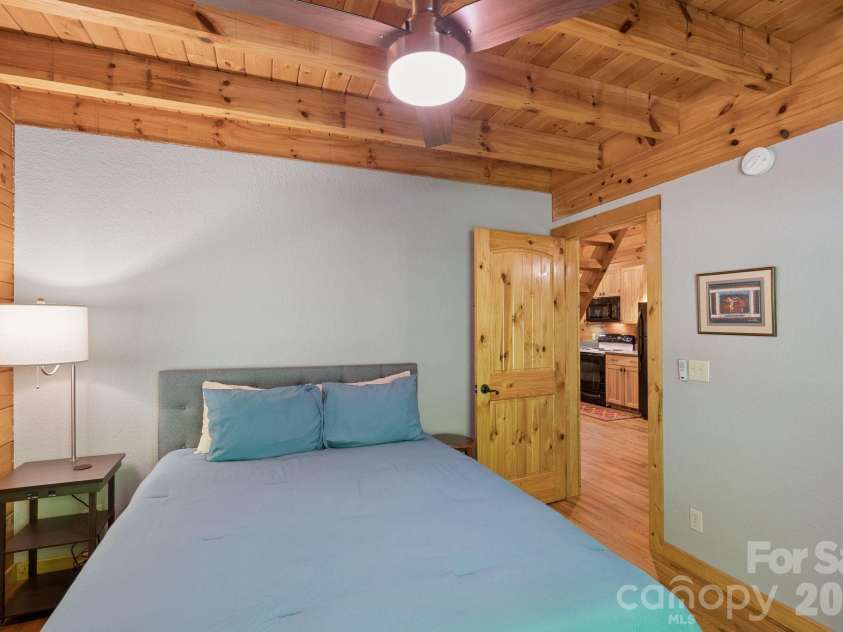 89 Apgar Road, Candler, NC 28715.  MLS# CAR4397603, YatesRealty ID 28314. 