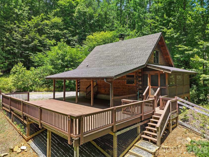 89 Apgar Road, Candler, NC 28715.  MLS# CAR4397603, YatesRealty ID 28314. 
