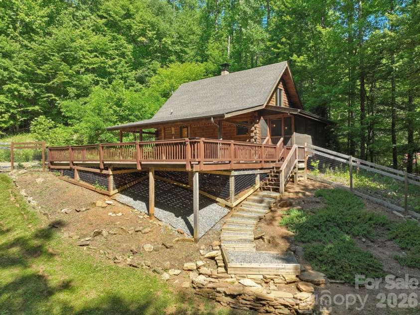 89 Apgar Road, Candler, NC 28715.  MLS# CAR4397603, YatesRealty ID 28314. 