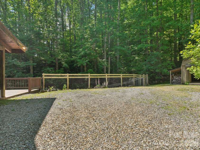 89 Apgar Road, Candler, NC 28715.  MLS# CAR4397603, YatesRealty ID 28314. 