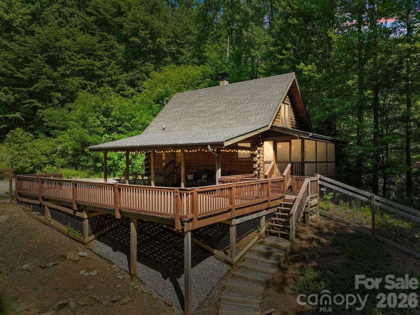 89 Apgar Road, Candler, NC 28715.  MLS# CAR4397603, YatesRealty ID 28314. 