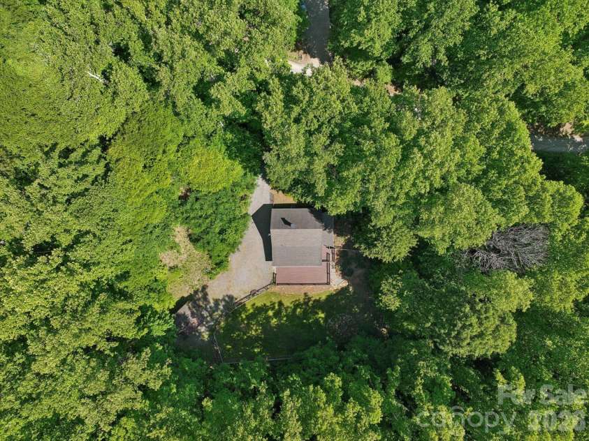 89 Apgar Road, Candler, NC 28715.  MLS# CAR4397603, YatesRealty ID 28314. 