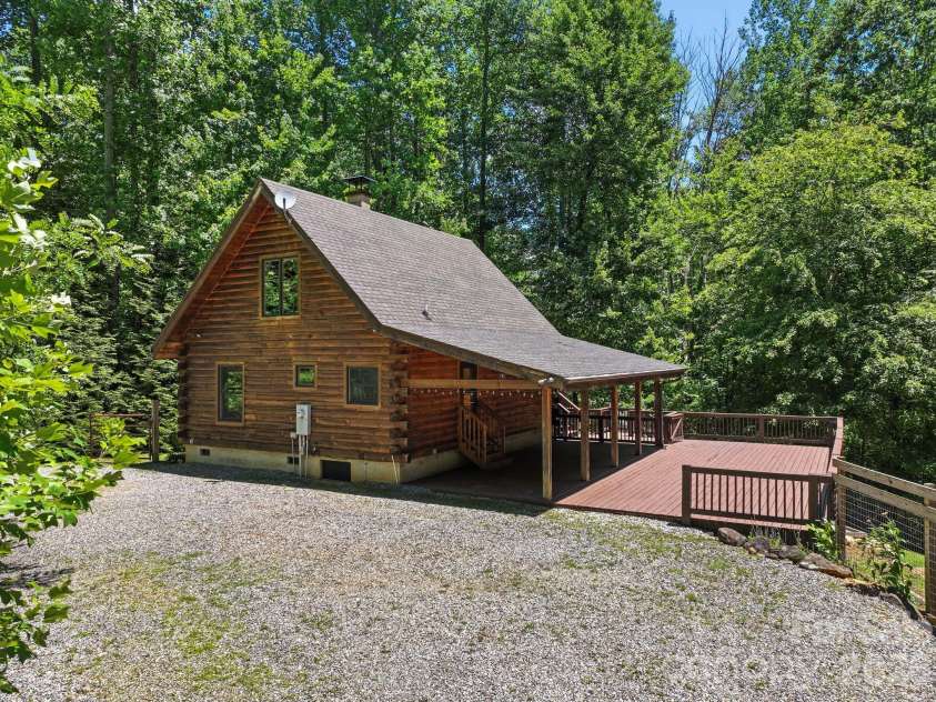 89 Apgar Road, Candler, NC 28715.  MLS# CAR4397603, YatesRealty ID 28314. Level entry