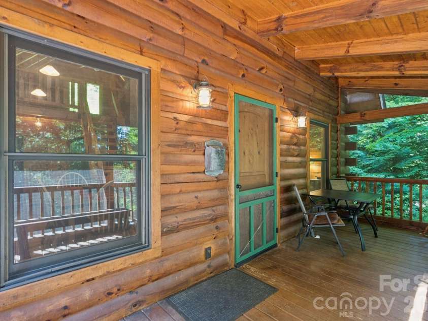 89 Apgar Road, Candler, NC 28715.  MLS# CAR4397603, YatesRealty ID 28314. Nice place for breakfast!