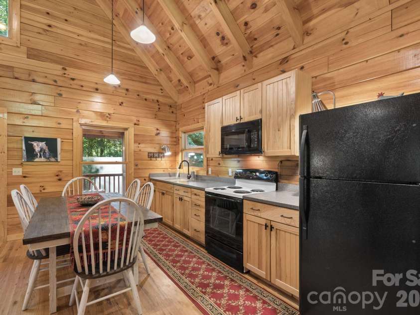 89 Apgar Road, Candler, NC 28715.  MLS# CAR4397603, YatesRealty ID 28314. Wonderful open plan