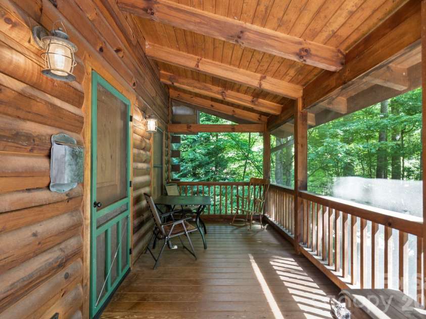 89 Apgar Road, Candler, NC 28715.  MLS# CAR4397603, YatesRealty ID 28314. Wow