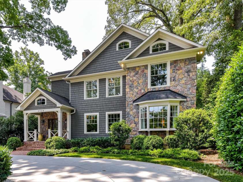 2526 Sherwood Avenue, Charlotte, NC 28207.  MLS# CAR4266678, YatesRealty ID 28315. 