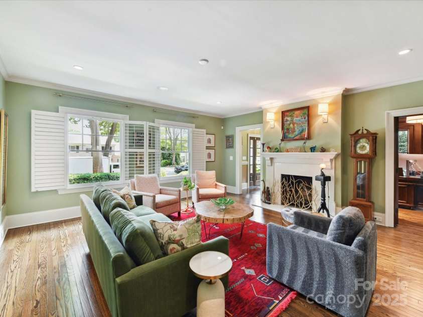 2526 Sherwood Avenue, Charlotte, NC 28207.  MLS# CAR4266678, YatesRealty ID 28315. 
