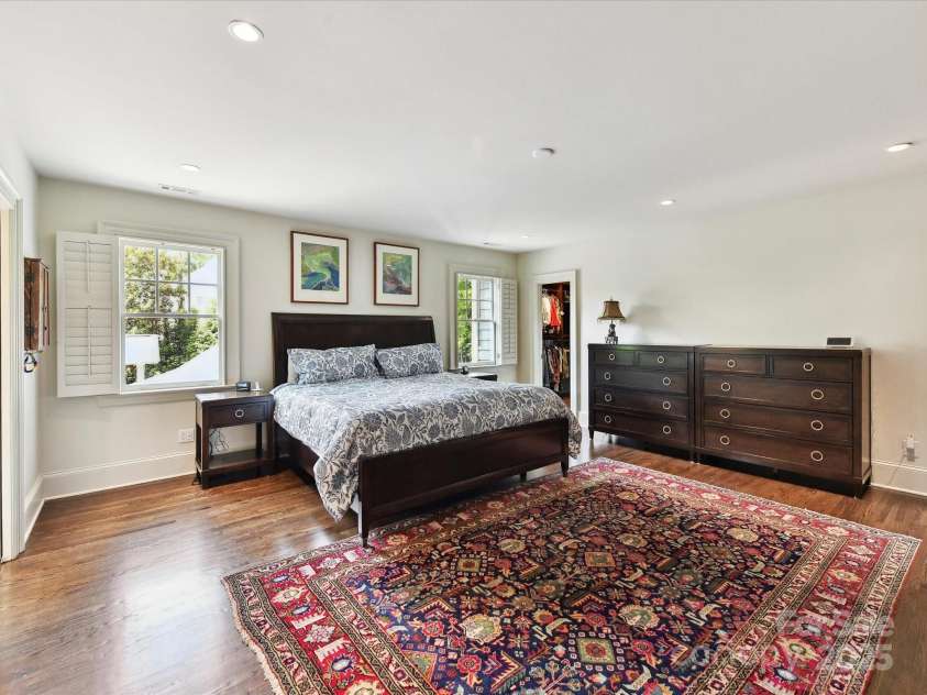 2526 Sherwood Avenue, Charlotte, NC 28207.  MLS# CAR4266678, YatesRealty ID 28315. 