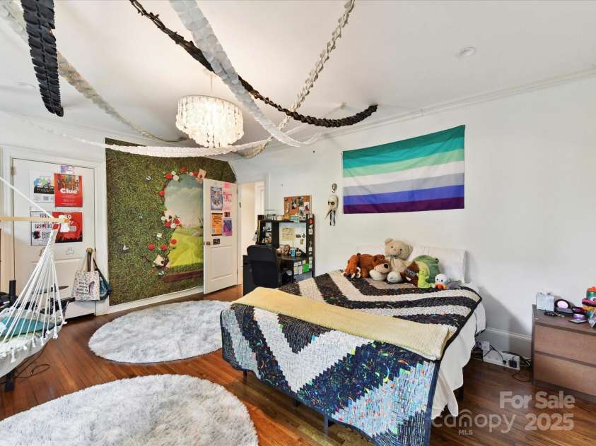 2526 Sherwood Avenue, Charlotte, NC 28207.  MLS# CAR4266678, YatesRealty ID 28315. 
