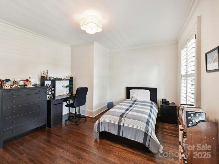 2526 Sherwood Avenue, Charlotte, NC 28207.  MLS# CAR4266678, YatesRealty ID 28315. 