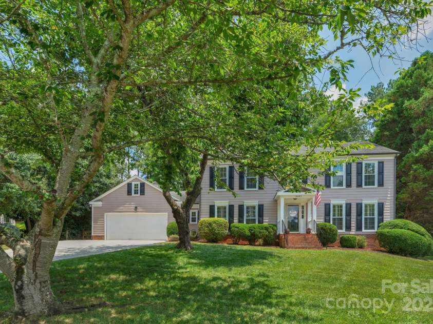 9423 Wood Ridge Drive, Charlotte, NC 28277.  MLS# CAR4265713, YatesRealty ID 28316. 
